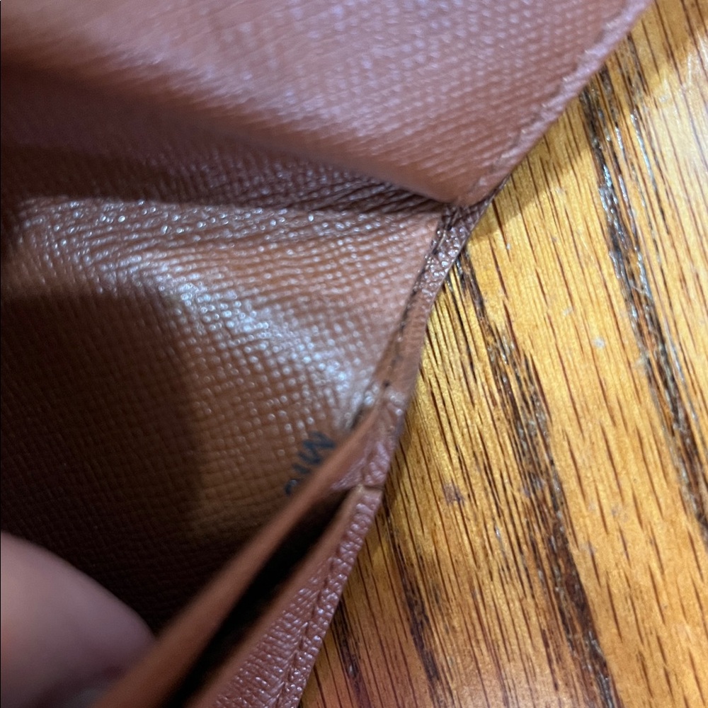 Louis Vuitton Monogram Portefeuille Viennois - Picture 10 of 12